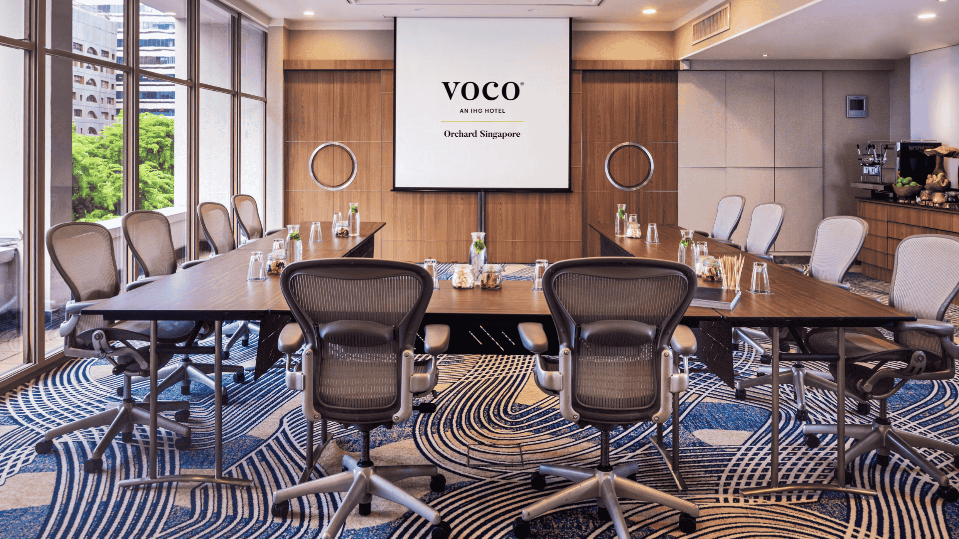 voco hotel meeting room